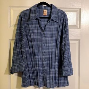 Brand New!  Cute Blue Plaid Pleated Top   Very flattering cut!   💙💙💙     NWOT